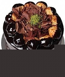 4 ile 6 kişilik Profiterollü Yaş pasta
